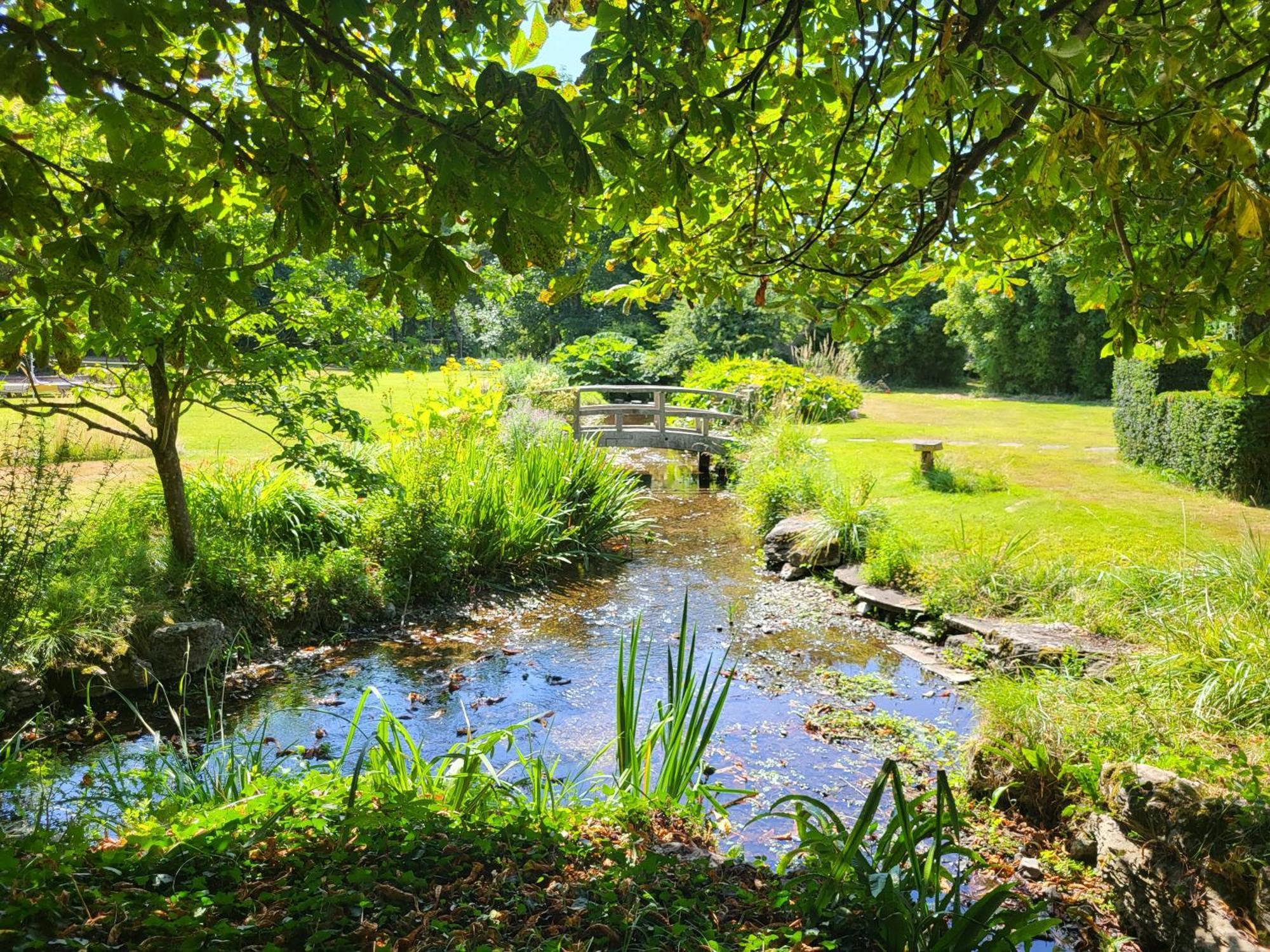 Unique & Rural Child Friendly Annexe With Large Gardens, Games & Tennis Court - Chichester Holiday Properties Kültér fotó