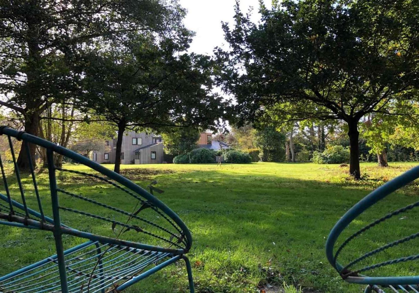 Unique & Rural Child Friendly Annexe With Large Gardens, Games & Tennis Court - Chichester Holiday Properties Kültér fotó