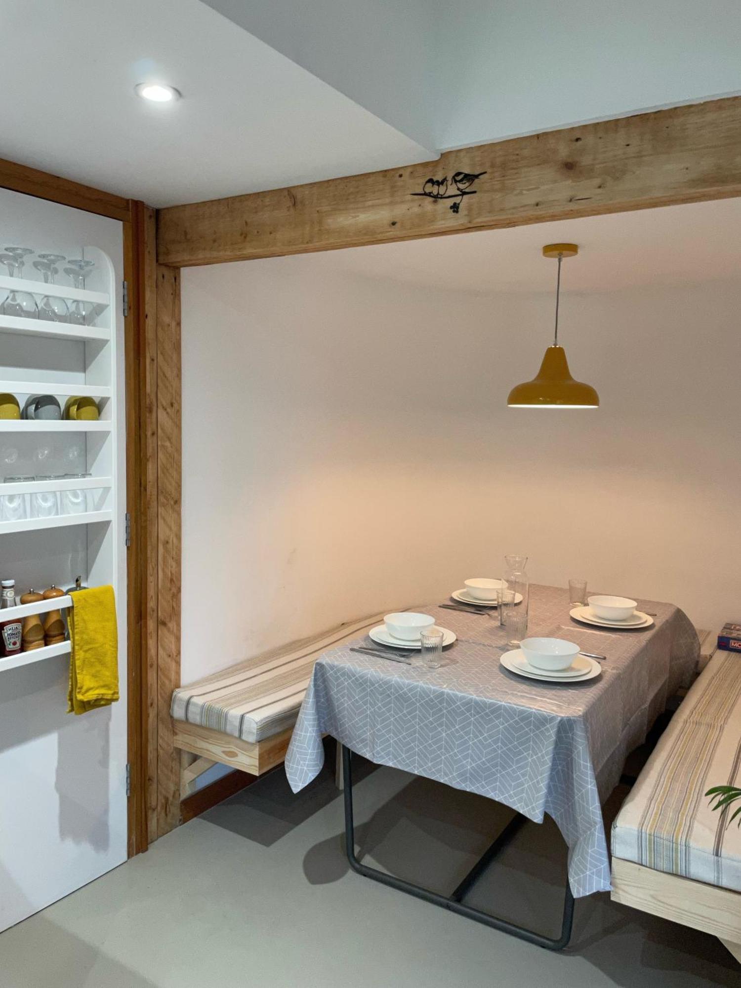 Unique & Rural Child Friendly Annexe With Large Gardens, Games & Tennis Court - Chichester Holiday Properties Kültér fotó