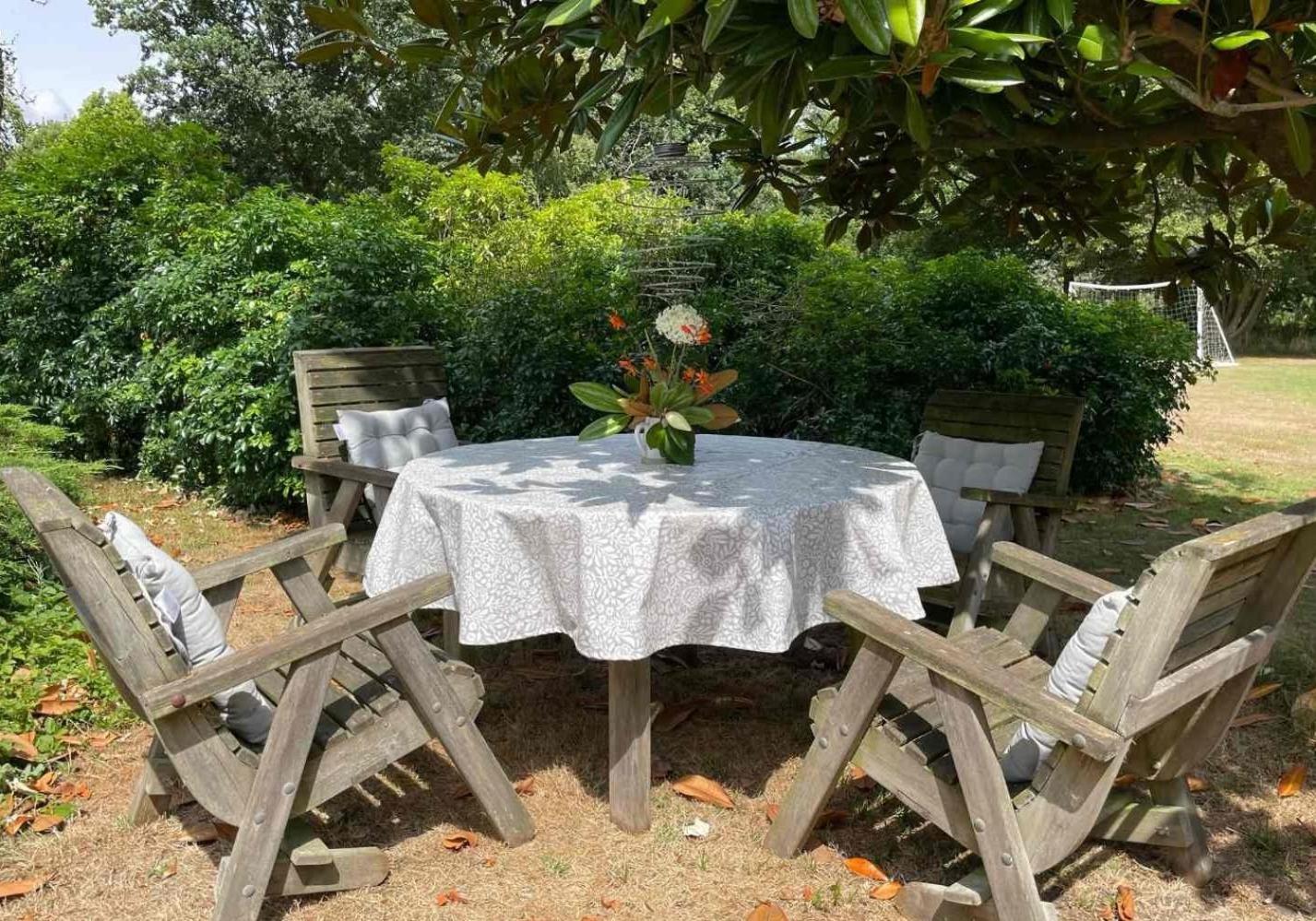 Unique & Rural Child Friendly Annexe With Large Gardens, Games & Tennis Court - Chichester Holiday Properties Kültér fotó