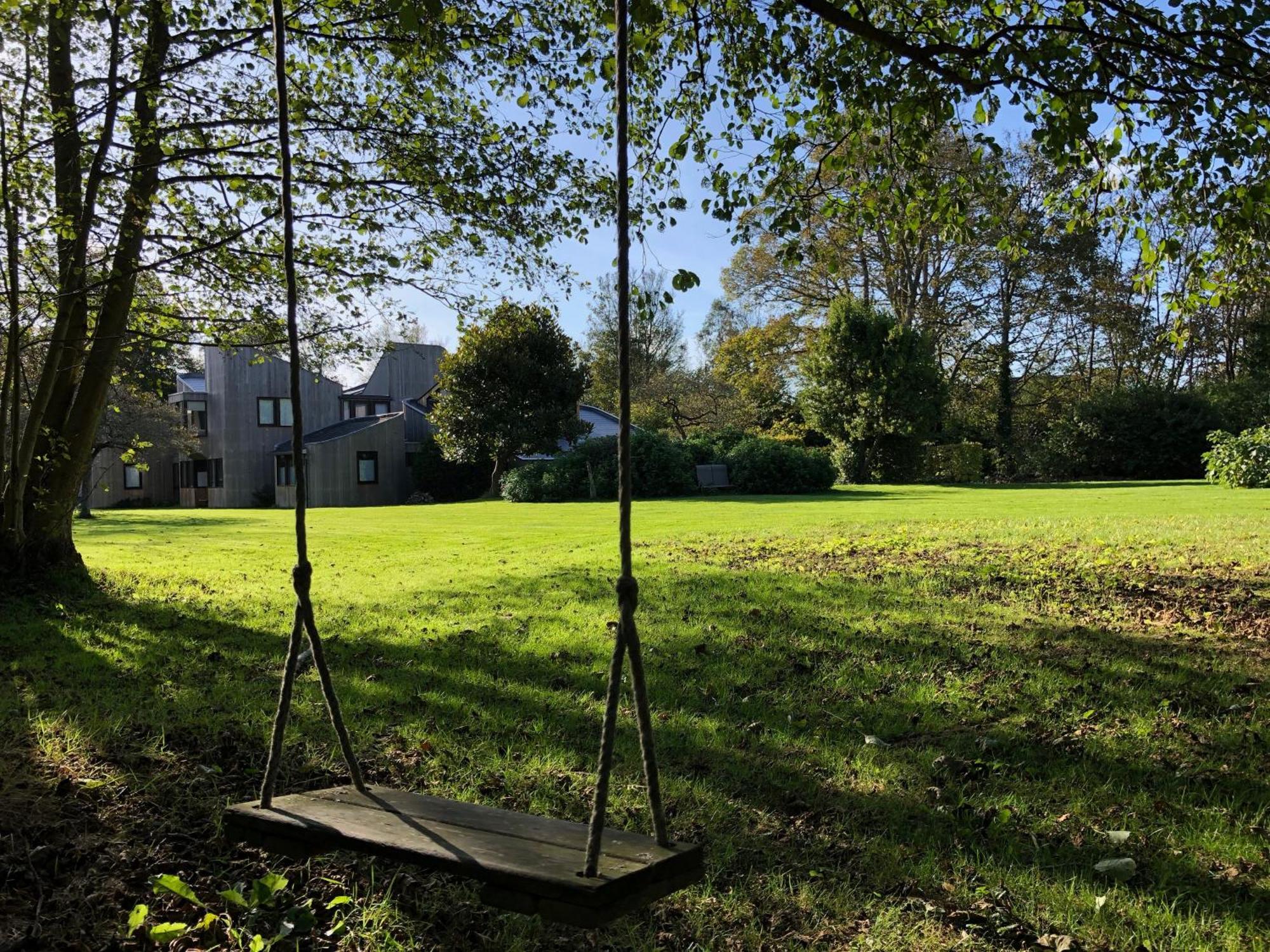 Unique & Rural Child Friendly Annexe With Large Gardens, Games & Tennis Court - Chichester Holiday Properties Kültér fotó