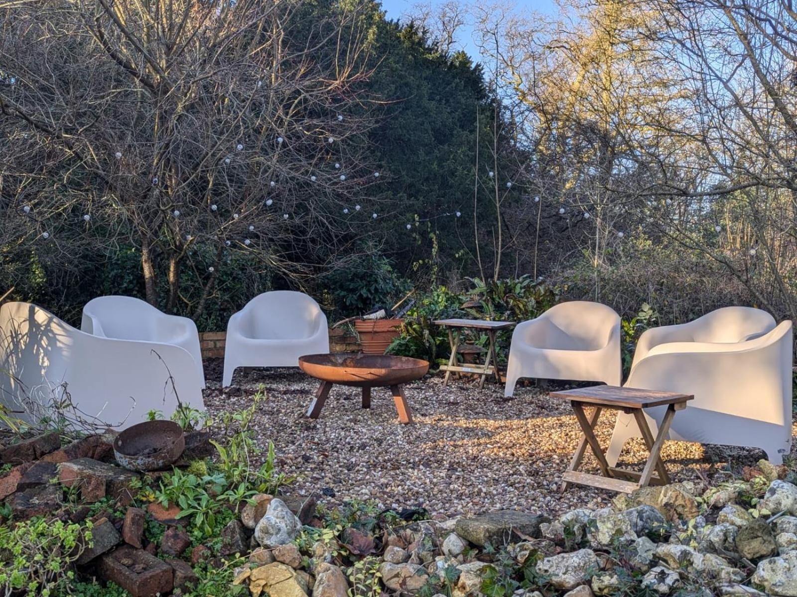 Unique & Rural Child Friendly Annexe With Large Gardens, Games & Tennis Court - Chichester Holiday Properties Kültér fotó
