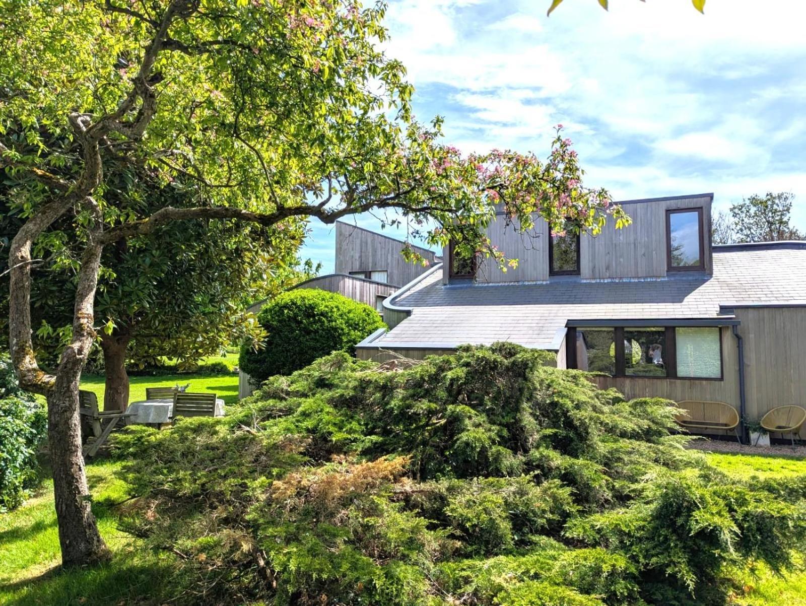 Unique & Rural Child Friendly Annexe With Large Gardens, Games & Tennis Court - Chichester Holiday Properties Kültér fotó
